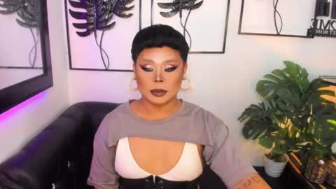 Lindsay online show from 06/15/26, 05:04