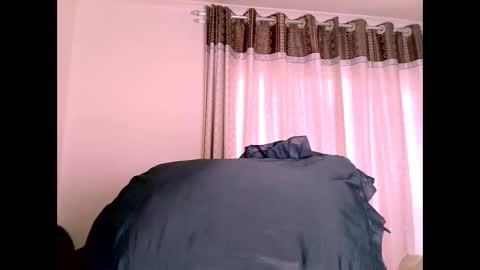 exoticindian37 online show from 12/22/25, 08:55