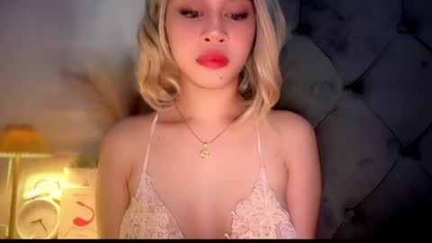 Snapshot of expensivets_chloe chatting on 05/25/26, 10:16 chloee online show from 05/25/26, 10:16