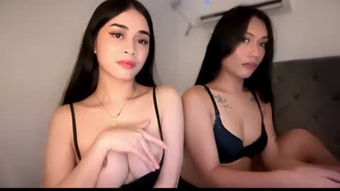 Snapshot of expensivets_chloe chatting on 06/26/26, 06:23 chloee online show from 06/26/26, 06:23