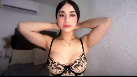 Snapshot of expensivets_chloe chatting on 07/18/26, 10:24 chloee online show from 07/18/26, 10:24