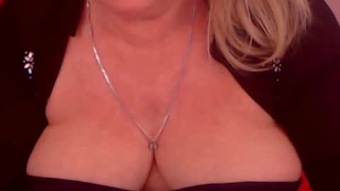 Snapshot of experiencedalana chatting on 01/02/25, 02:33 Alana online show from 01/02/25, 02:33