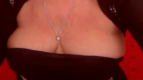 Snapshot of experiencedalana chatting on 01/18/25, 12:24 Alana online show from 01/18/25, 12:24