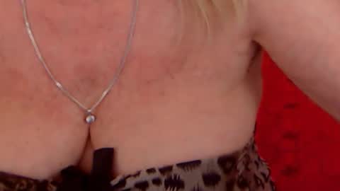 Snapshot of experiencedalana chatting on 01/26/25, 01:09 Alana online show from 01/26/25, 01:09