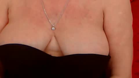 Snapshot of experiencedalana chatting on 03/05/25, 02:25 Alana online show from 03/05/25, 02:25