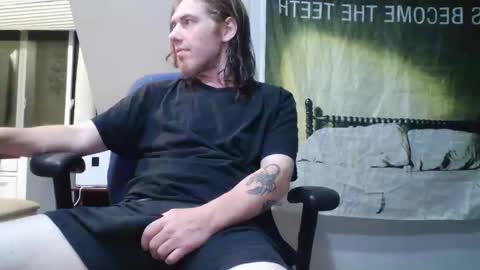 Snapshot of explosive_andyy chatting on 04/23/26, 06:36 Explosivee andyy online show from 04/23/26, 06:36