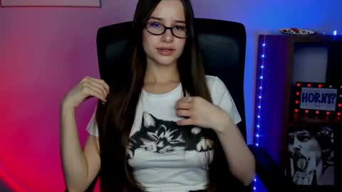 Maya online show from 04/06/26, 06:47