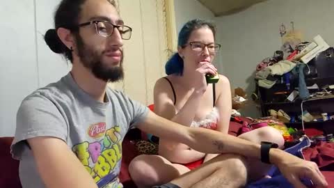 Snapshot of extaticxx chatting on 12/26/24, 04:53 Extrastatic94 online show from 12/26/24, 04:53