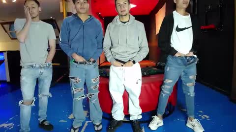 extrangers online show from 11/04/25, 01:10