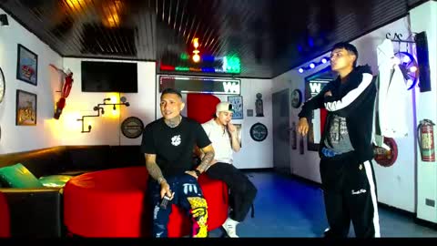 extrangers online show from 04/01/26, 12:06