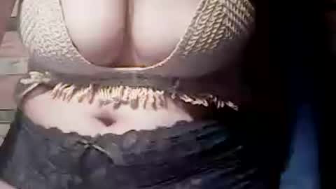 Snapshot of extremelydmilkyboobs chatting on 08/03/26, 09:04 extremelydmilkyboobs online show from 08/03/26, 09:04