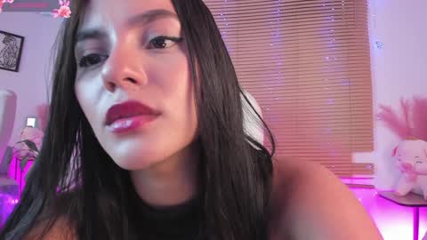 Snapshot of eyleen_lee_ chatting on 01/10/25, 09:20 Eyleen online show from 01/10/25, 09:20