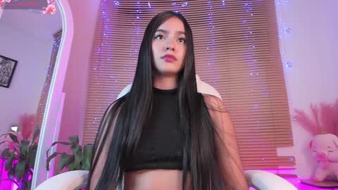 Snapshot of eyleen_lee_ chatting on 01/11/25, 12:22 Eyleen online show from 01/11/25, 12:22