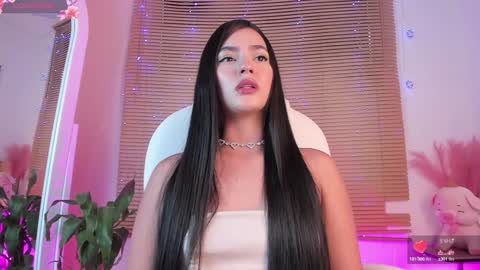Snapshot of eyleen_lee_ chatting on 01/11/25, 09:15 Eyleen online show from 01/11/25, 09:15