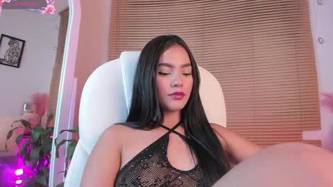 Snapshot of eyleen_lee_ chatting on 01/12/25, 11:47 Eyleen online show from 01/12/25, 11:47