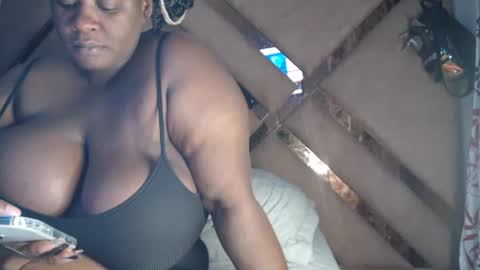 eyshaexotii online show from 09/17/25, 12:45