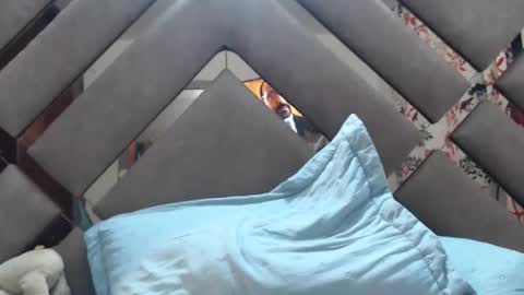 eyshaexotii online show from 12/19/25, 03:57