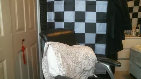 Ezra Naamah online show from 02/28/25, 05:48