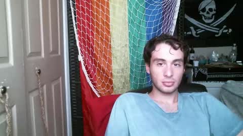 Ezra Naamah online show from 09/23/25, 08:12