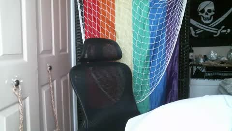 Ezra Naamah online show from 02/15/26, 07:32