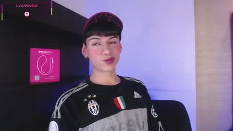 Juan online show from 10/21/25, 05:08