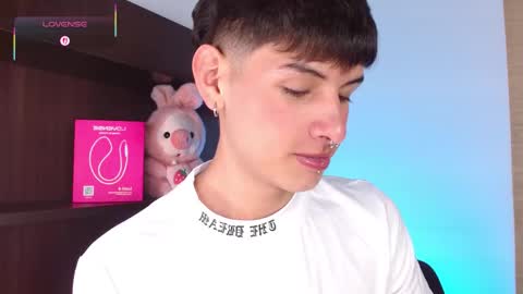 Juan online show from 11/30/25, 05:44