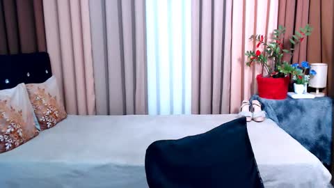 UR SWEET EZRA online show from 01/18/25, 04:10