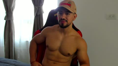 Ezzio Scolaro online show from 09/23/25, 02:31