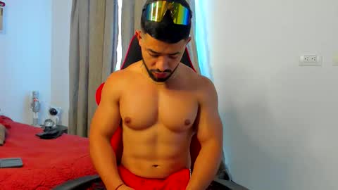 Ezzio Scolaro online show from 01/18/26, 09:18