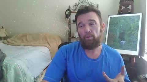 Snapshot of f33l_good chatting on 02/18/26, 04:03 F33l Good online show from 02/18/26, 04:03