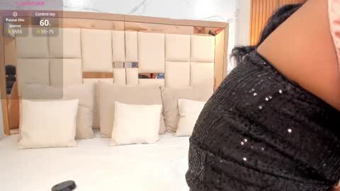 Snapshot of fabiana_rodriguez chatting on 02/20/25, 06:35 Fabi online show from 02/20/25, 06:35