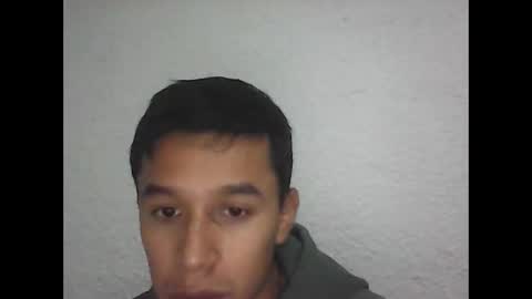 R online show from 05/01/26, 11:42