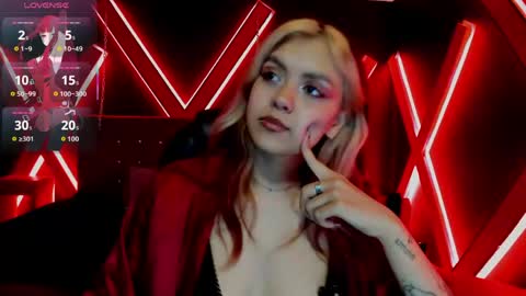 Snapshot of fabzy_fab chatting on 06/03/26, 01:03 fabzy online show from 06/03/26, 01:03