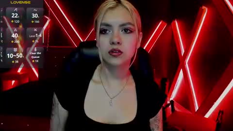 Snapshot of fabzy_fab chatting on 06/14/26, 12:51 fabzy online show from 06/14/26, 12:51