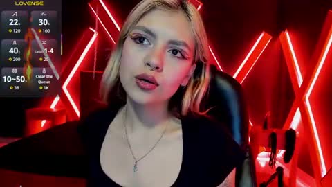 Snapshot of fabzy_fab chatting on 06/30/26, 12:39 fabzy online show from 06/30/26, 12:39