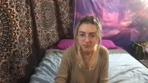 Fae online show from 12/24/24, 09:06