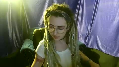 Fae online show from 11/08/25, 10:48