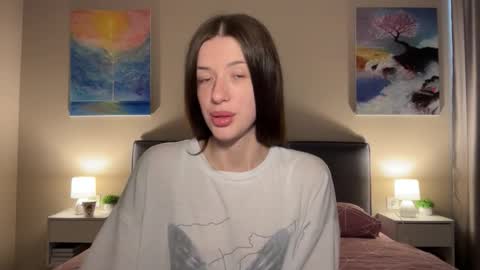 Snapshot of fairy_bloomix chatting on 09/13/25, 11:43 Bloom  online show from 09/13/25, 11:43