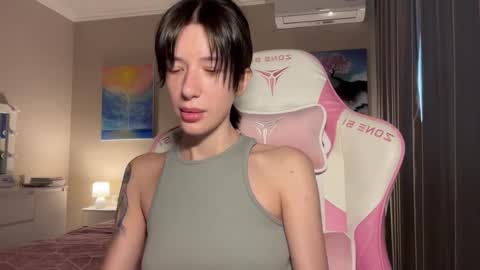 Snapshot of fairy_bloomix chatting on 09/17/25, 11:56 Bloom  online show from 09/17/25, 11:56