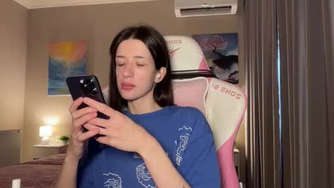 Snapshot of fairy_bloomix chatting on 10/29/25, 11:34 Bloom  online show from 10/29/25, 11:34