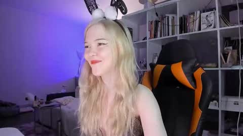 fairy_casey online show from 10/28/25, 10:56