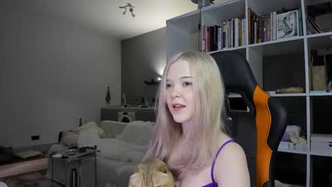 fairy_casey online show from 11/21/25, 06:50