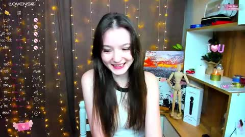 Snapshot of fairy_m00n chatting on 12/16/24, 12:49 Kate online show from 12/16/24, 12:49