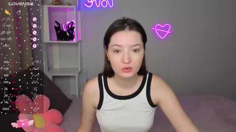 Snapshot of fairy_m00n chatting on 10/13/25, 12:32 Kate online show from 10/13/25, 12:32