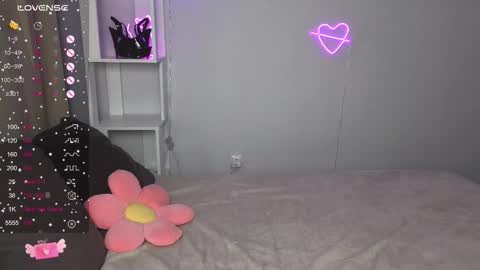 Snapshot of fairy_m00n chatting on 10/14/25, 11:49 Kate online show from 10/14/25, 11:49