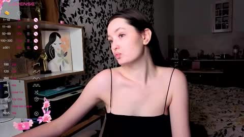 Snapshot of fairy_m00n_ chatting on 02/17/26, 07:09 Fairy m00n online show from 02/17/26, 07:09