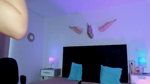 Natalye online show from 04/16/26, 09:39