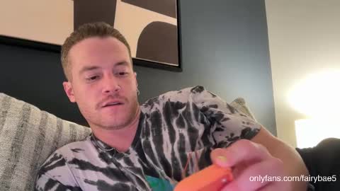 Travis online show from 11/09/25, 07:39