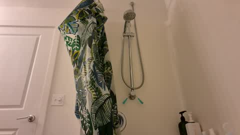 Snapshot of fairyboycvm chatting on 12/17/25, 06:14 fairyboycvm online show from 12/17/25, 06:14