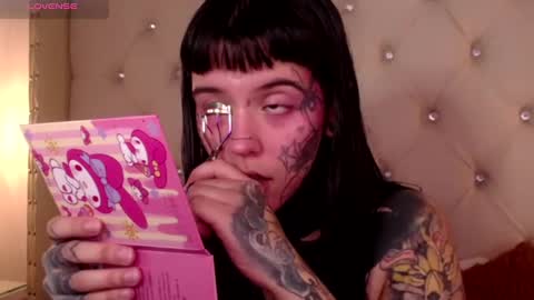 Snapshot of fairyflexxx chatting on 12/04/24, 01:09 Fairy online show from 12/04/24, 01:09